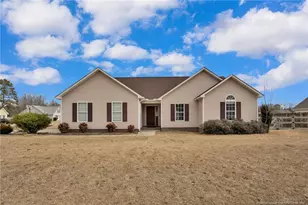160 Moorea Dr, Raeford, NC 28376 - Photo 1