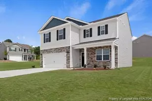 701 Lazy Elm Ln, Aberdeen, NC 28315 - Photo 1