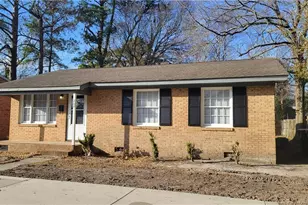 209 E 15th St, Lumberton, NC 28358 - Photo 1