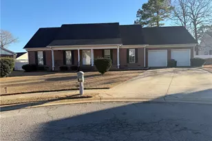 3829 Sunchase Dr, Fayetteville, NC 28306 - Photo 1