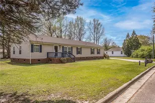 210 E Pierce St, Warsaw, NC 28398 - Photo 1
