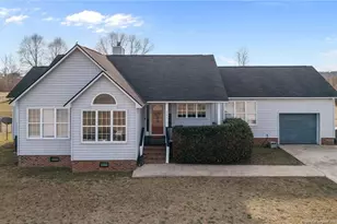 261 W Palmer St, Raeford, NC 28376 - Photo 1