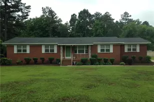 608 Bee Gee Rd, Lumberton, NC 28358 - Photo 1