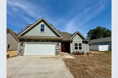 303 E 7th Avenue, Raeford, NC 28376 - Photo 1
