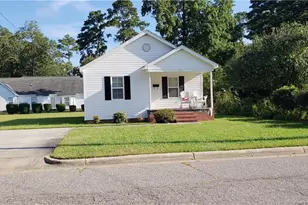 306 W 22nd St, Lumberton, NC 28358 - Photo 1