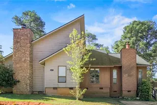6479 Pittsfield Dr, Fayetteville, NC 28303 - Photo 1