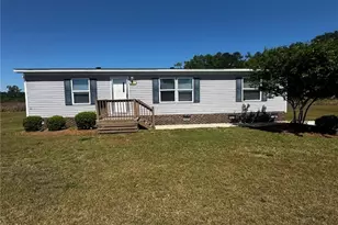 257 Burns Rd, Lumberton, NC 28358 - Photo 1
