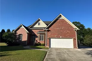 510 Cherry Ln, Lumberton, NC 28358 - Photo 1