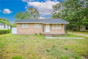 437 N Caledonia Rd, Laurinburg, NC 28352 - Photo 1