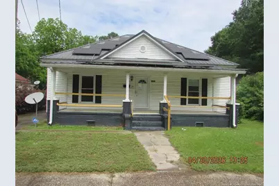 215 E Maple Street, Mount Olive, NC 28365 - Photo 1