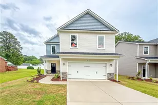 207 4th St, Erwin, NC 28339 - Photo 1