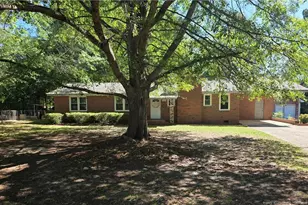 1427 Valencia Ct, Fayetteville, NC 28303 - Photo 1