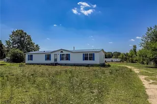 898 Brisson Rd, Saint Pauls, NC 28384 - Photo 1