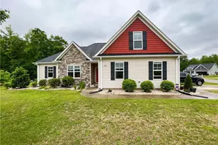 233 Fairfax Dr, Sanford, NC 27332 - Photo 1