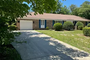 425 Dunmore Rd, Fayetteville, NC 28303 - Photo 1