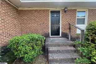 4959-G Fieldcrest Dr, Fayetteville, NC 28303 - Photo 1