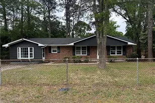 1404 Hibiscus Rd, Fayetteville, NC 28311 - Photo 1