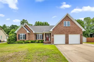 5708 Gentleman Dr, Hope Mills, NC 28348 - Photo 1