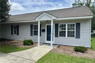 503 E 18th St, Lumberton, NC 28358 - Photo 1