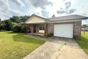 1028 Quailwood Dr, Fayetteville, NC 28314 - Photo 1