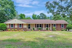 246 Robin Rd, Lumberton, NC 28358 - Photo 1