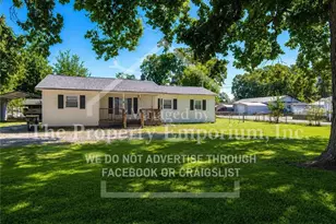 508 Hobbs St, Roseboro, NC 28382 - Photo 1