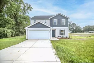 5851 Panther Dr, Hope Mills, NC 28348 - Photo 1