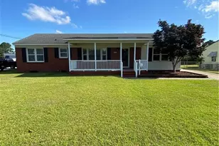 509 E 19th St, Lumberton, NC 28358 - Photo 1