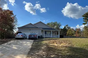 366 Colonial Hills Dr, Lillington, NC 27546 - Photo 1
