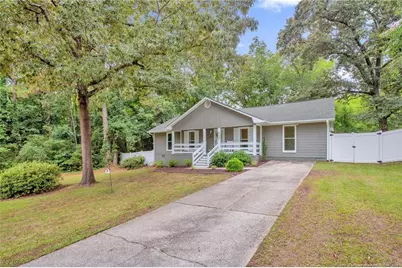 162 Oakridge Avenue, Spring Lake, NC 28390 - Photo 1