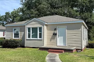313 E 16th St, Lumberton, NC 28358 - Photo 1