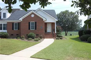 656 Amberdale Cir W, Lumberton, NC 28358 - Photo 1