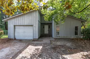 1830 Berriedale Dr, Fayetteville, NC 28304 - Photo 1