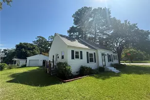 902 McKimmon Rd, Fayetteville, NC 28303 - Photo 1