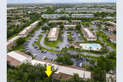 8041 S Woods Cir #14, Fort Myers, FL 33919 - Photo 2