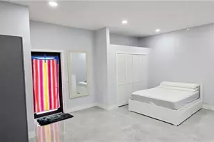 933 SW Santa Barbara Pl, Cape Coral, FL 33991 - Photo 20