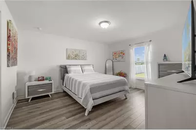 2620 NE 7th Pl, Cape Coral, FL 33909 - Photo 18