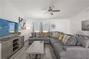 2620 NE 7th Pl, Cape Coral, FL 33909 - Photo 10