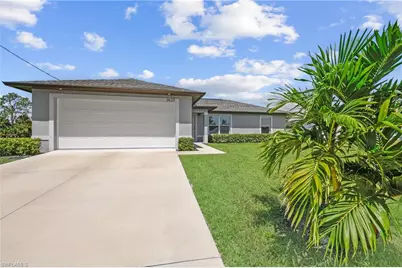 2620 NE 7th Pl, Cape Coral, FL 33909 - Photo 2