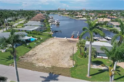 5362 Bayshore Ave, Cape Coral, FL 33904 - Photo 4