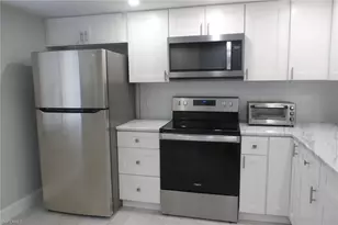 11110 Caravel Cir, Fort Myers, FL 33908 - Photo 14