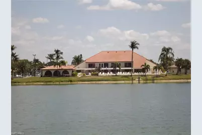 11110 Caravel Cir #101, Fort Myers, FL 33908 - Photo 2