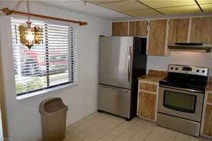 4009 SE 11th Pl, Cape Coral, FL 33904 - Photo 6