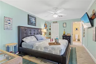 1023 SE 15th St, Cape Coral, FL 33990 - Photo 18