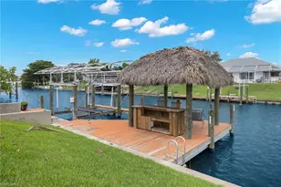 1023 SE 15th St, Cape Coral, FL 33990 - Photo 4