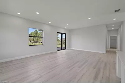 843 Theodore Vail St E, Lehigh Acres, FL 33974 - Photo 10