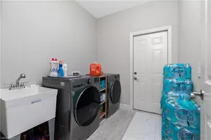 223 NW 4th Pl, Cape Coral, FL 33993 - Photo 18