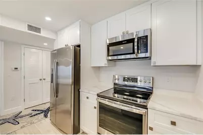 760 Sextant Dr #321, Sanibel, FL 33957 - Photo 8