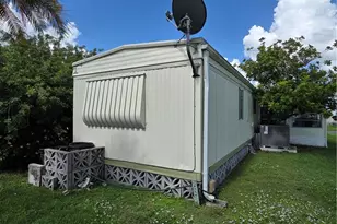 623 Vista Dr, North Fort Myers, FL 33917 - Photo 24