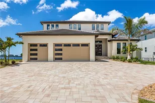 1024 Dolphin Dr, Cape Coral, FL 33904 - Photo 2